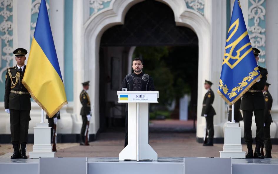 “Украина тинчлик истайди, аммо Россияга таслим бўлмайди” — Зеленский Мустақиллик кунида нутқ сўзлади